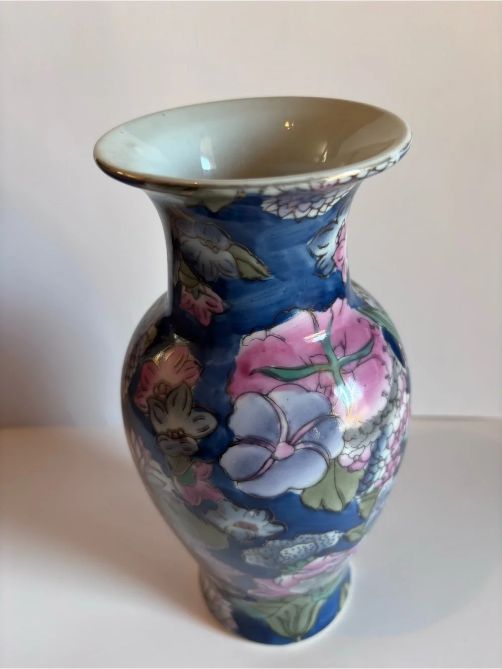 Vintage Chinoiserie Asian Floral Bouquet Navy Blue White Tall Vase 10”